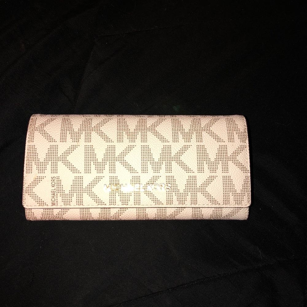 Michael Kors wallet
